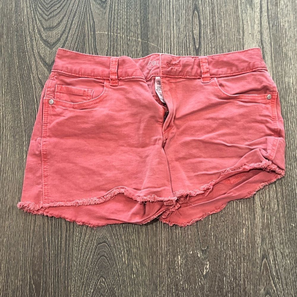 Maurices Cut Off Denim Shorts Pockets Casual Low Rise Stretch Coral Size 7/8